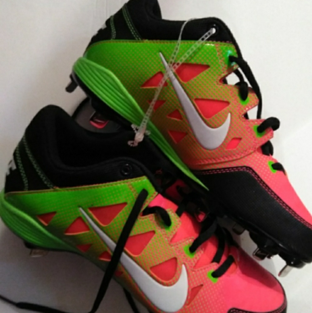 Nike Woman's Hyperdiamond Softball Metal Cleats